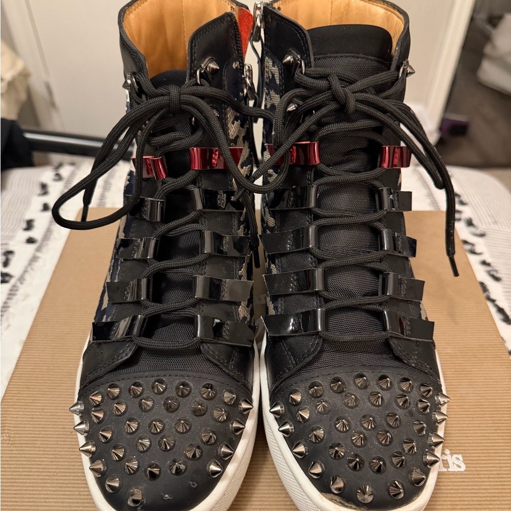 Louboutin studded high top sneakers sz 41 - Picture 2 of 11